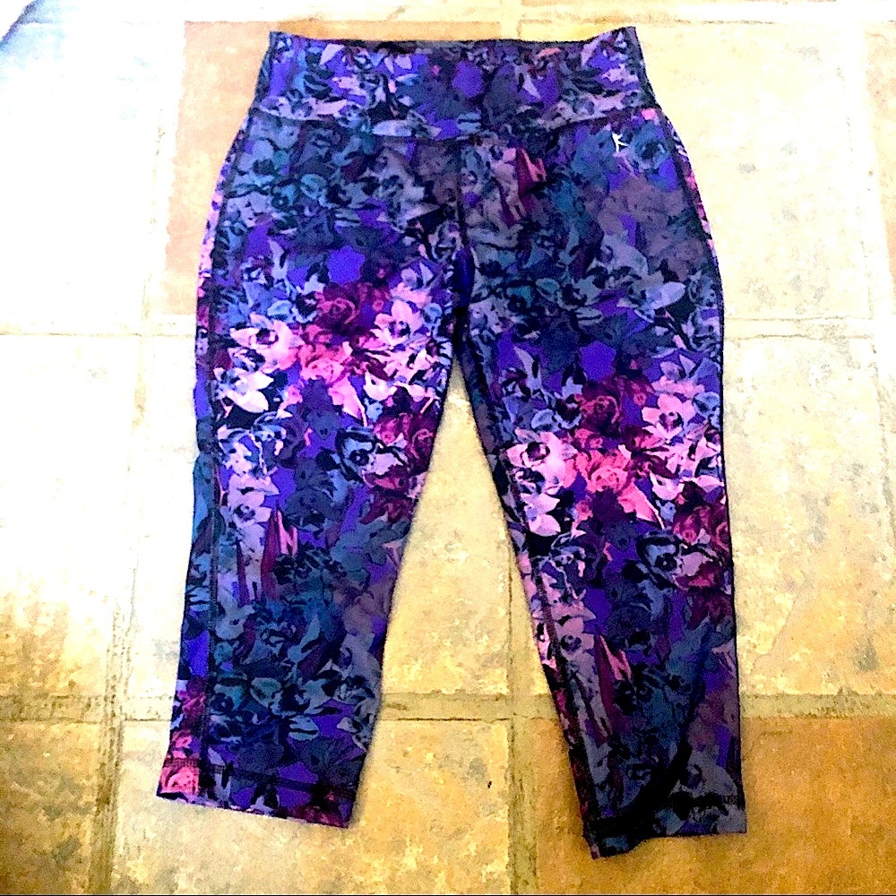 Danskin Capri Leggings